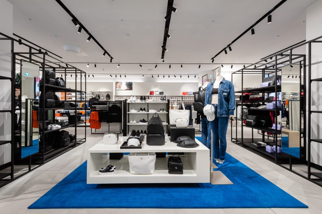 Outlet Store Rendition From off-price origins to flagship success: the evolution of outlet ...